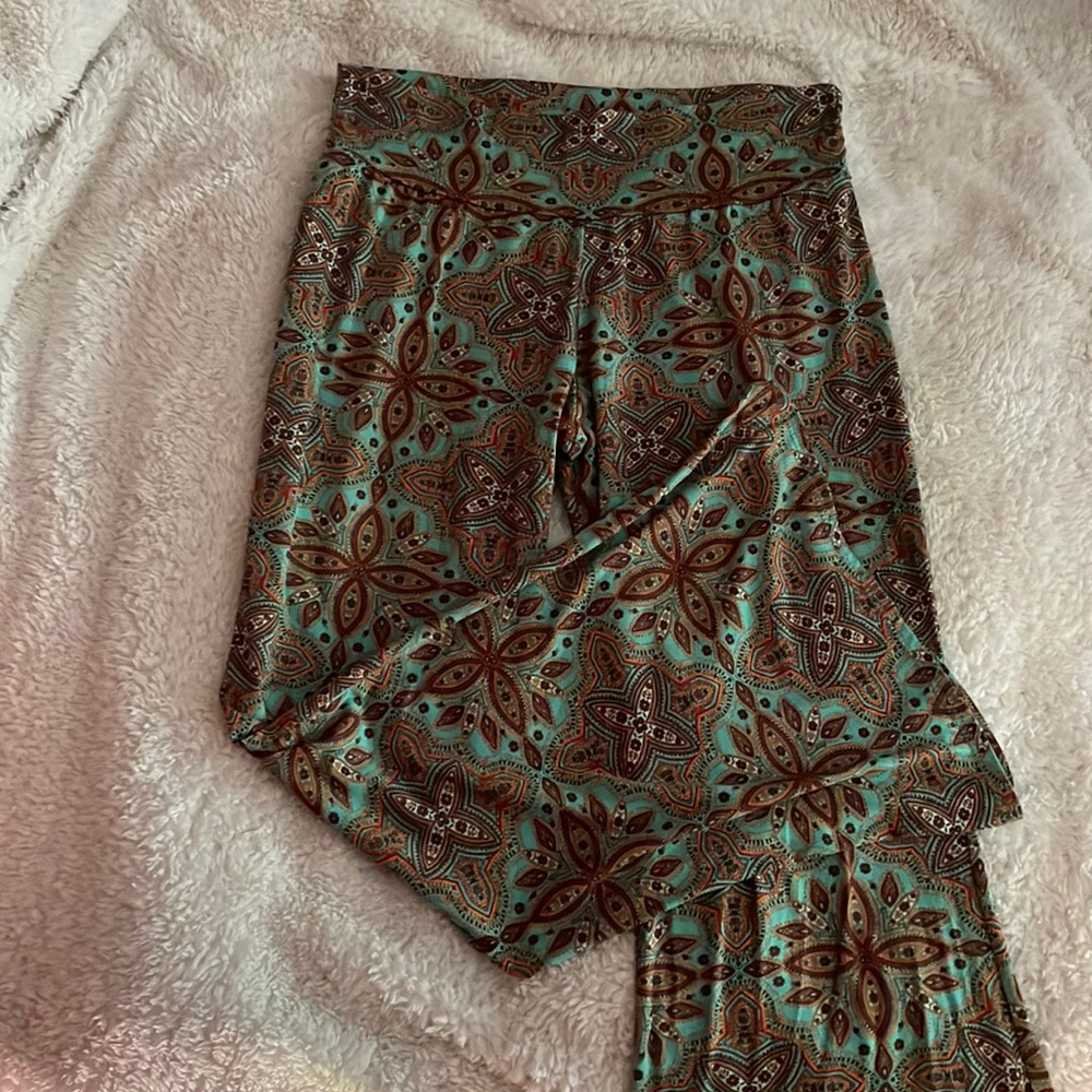 Earth Bound yoga pants Size Large